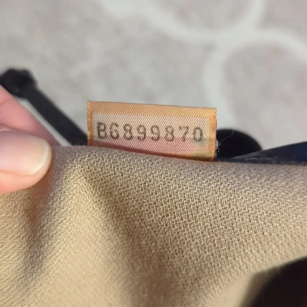 Dooney & Bourke Signature Jacquard Extra Large Bag Canvas with Leather Handles - Picture 10 of 10